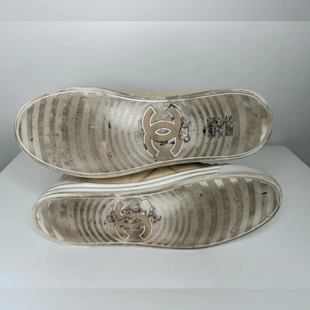Chanel Quilted High Top Sneakers w/ Side Zipper - Beige Size 39 - Picture 7 of 7